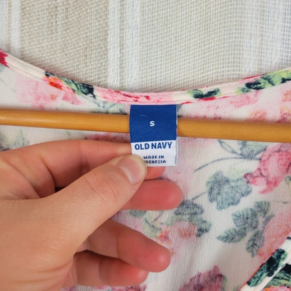 Old Navy Puff-Sleeve V-Neck Crepe Midi Dress Floral Pink Red Size Small - Picture 4 of 10